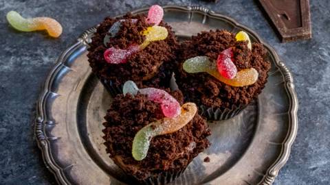 Mud Cupcakes with Jelly Worms