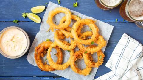 Beer Battered Onion Rings with Lime & Garlic Dip
